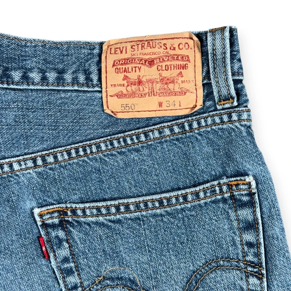 Vintage Levis 550 Shorts Mens 34 Blue Medium Wash Cotton Denim Jean Relaxed Y2K